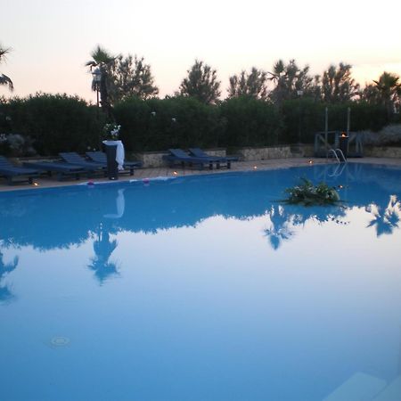 Hotel Club Sabbiadoro Battipaglia Exterior photo