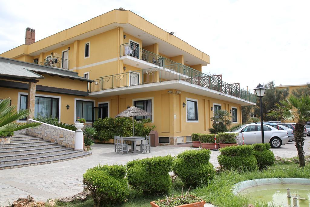 Hotel Club Sabbiadoro Battipaglia Exterior photo