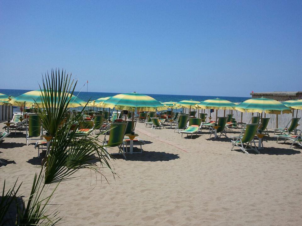 Hotel Club Sabbiadoro Battipaglia Exterior photo