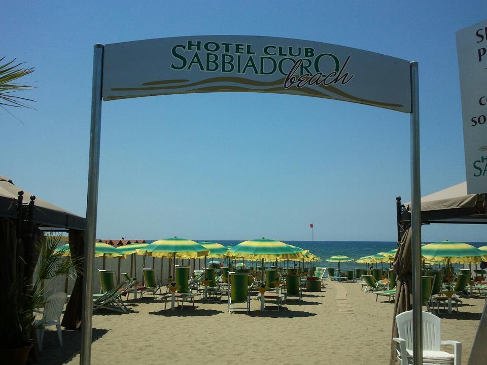 Hotel Club Sabbiadoro Battipaglia Exterior photo